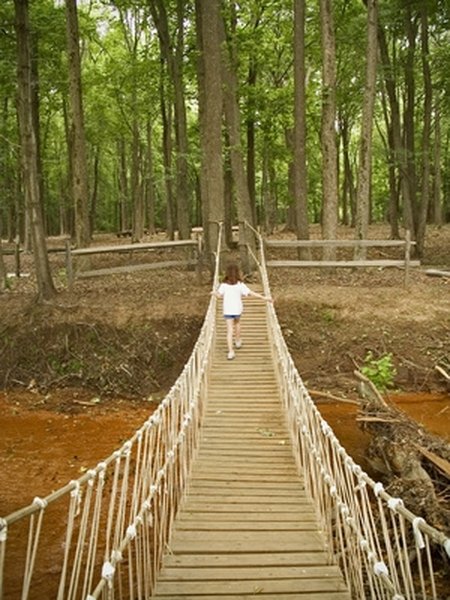 How to Tie Knots to Build a Rope Bridge