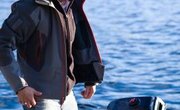 How to Replace Pistons in an Outboard