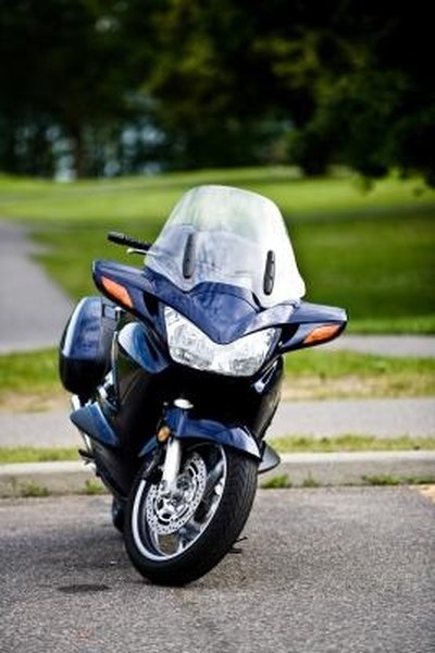 How to Repair Scratches on Motorcycle Fairing