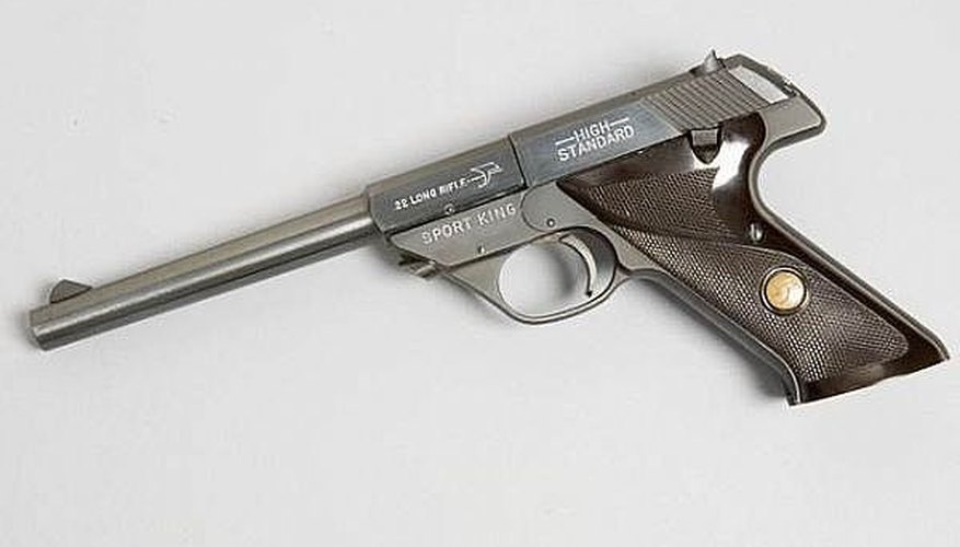 How to FIELD STRIP A HI-STANDARD SPORT KING 22 cal automatic pistol , high standard
