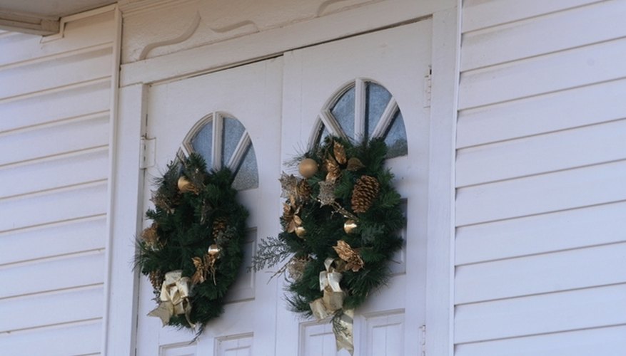 How to Repair a Hole in Aluminum Siding
