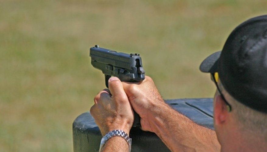 How to Shoot a Glock 22 With Accuracy