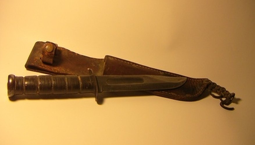 How to Use a Kabar Combat Knife