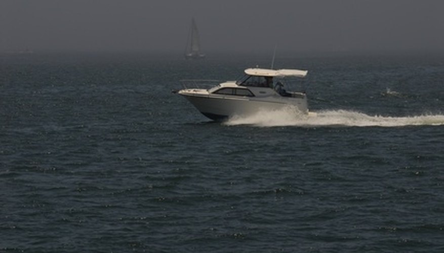 How to Winterize a Boat With a Mercruiser 350 Magnum