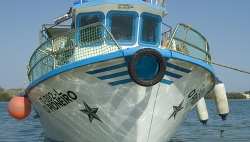 How to Adjust Boat Carburetors