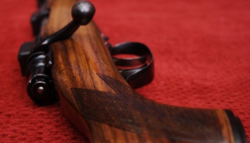 How to Refinish a Rifle Stock With Boiled Linseed Oil
